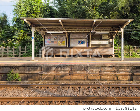 Osakura Station, known as a hidden station on the Keisei Line Osakura Station, known as a hidden station on the Keisei Line 118382182