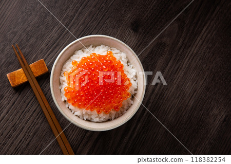 Aerial view of salmon roe bowl 118382254