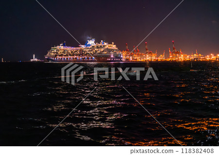 [神奈川縣] 橫濱港出發的豪華遊輪 118382408