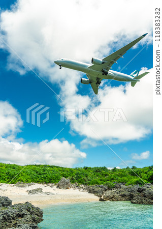 A resort trip by plane and sea 118383282