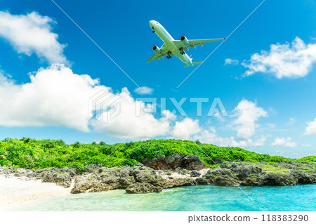 搭乘飛機和海上的度假村之旅 搭乘飛機和海上的度假村之旅 118383290