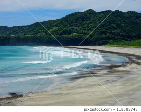 Beautiful coastline 118385745