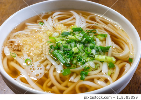 Very delicious Japanese home udon 118385859