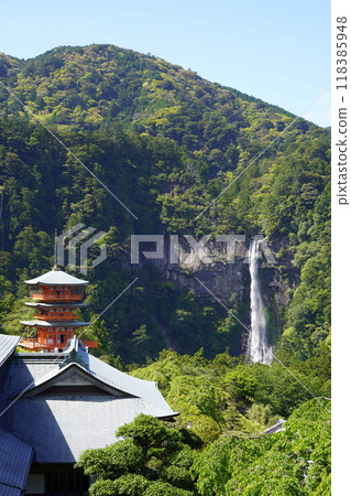 Wakayama: Seiganto-ji Temple Three-story Pagoda and Nachi Falls Wakayama: Seiganto-ji Temple Three-story Pagoda and Nachi Falls 118385948