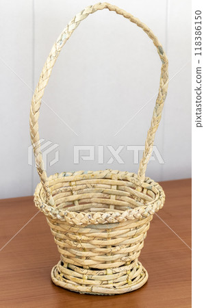 Wooden basket close-up Wooden basket close-up 118386150