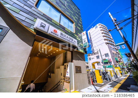 日本九月的東京城市景觀。東急電鐵駒澤大學站西口等景觀 118386465