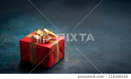 有金絲帶的紅色禮物盒 有金絲帶的紅色禮物盒 118386588