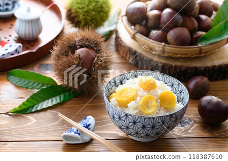 Autumn taste: Chestnut rice Autumn taste: Chestnut rice 118387610