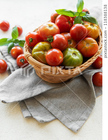 Fresh organic tomatoes 118388138