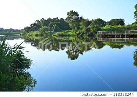 賓沼川河甲板仲夏風光 賓沼川河甲板仲夏風光 118388244