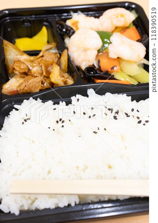 Delicious Chinese food, fried shrimp and vegetables bento Delicious Chinese food, fried shrimp and vegetables bento 118390519