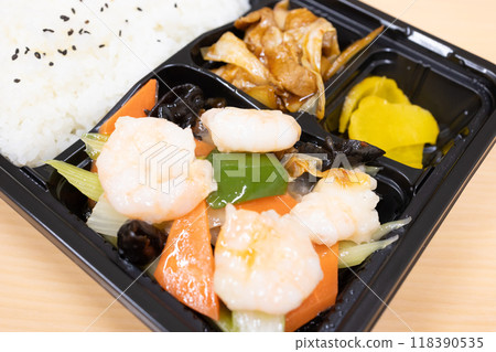Delicious Chinese food, fried shrimp and vegetables bento 118390535