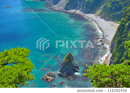 東北，宇之須懸崖，岩手縣田畑村，從懸崖突出的南部展望台眺望禦殿崎 (1) 118392450