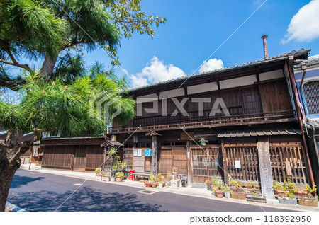 [關宿、地藏院門前的街景] 三重郡舊東海道、舊街景 118392950