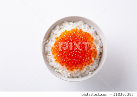 Salmon roe bowl on white background 118393395