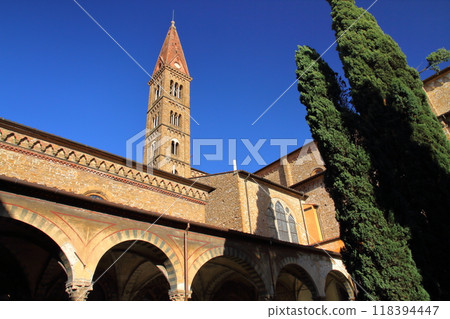 Cloister and spire of Santa Maria Novella Church in the historic center of Florence, Tuscany, Italy, Southern Europe Cloister and spire of Santa Maria Novella Church in the historic center of Florence, Tuscany, Italy, Southern Europe 118394447