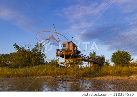 Traditional fishing hut on river Gironde, Bordeaux, Aquitaine, France Traditional fishing hut on river Gironde, Bordeaux, Aquitaine, France 118394580