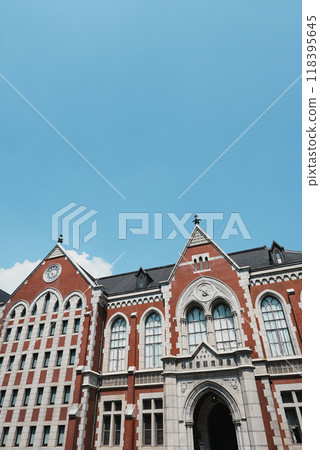 [Vertical photo] Keio University Library Old Building 118395645