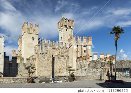 Sirmione castle, Lake Garda, Lombardy region, Italy 118396253