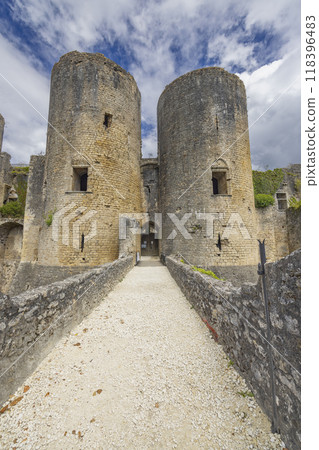 Villandraut castle (Chateau de Villandraut) Gironde departement, Aquitaine, France 118396483
