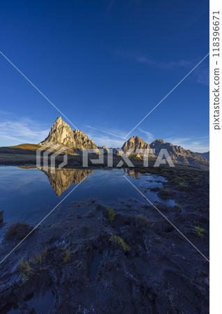 Giau Pass (Passo Giau), Dolomites Alps, South Tyrol, Italy Giau Pass (Passo Giau), Dolomites Alps, South Tyrol, Italy 118396671