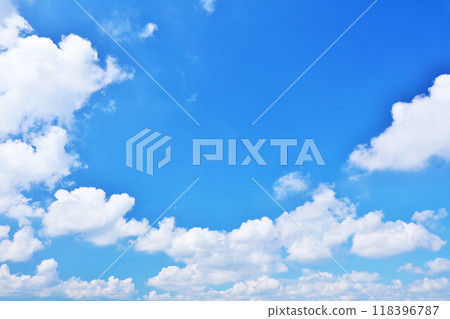 夏天藍天和雲彩 118396787