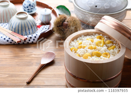 Taste of Autumn Chestnut rice in a rice cooker Taste of Autumn Chestnut rice in a rice cooker 118397935
