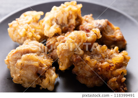 Delicious juicy fried chicken Delicious juicy fried chicken 118399491