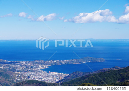 Sagami Bay and Manazuru Peninsula as seen from Hakone Jukkoku Pass Sagami Bay and Manazuru Peninsula as seen from Hakone Jukkoku Pass 118400365