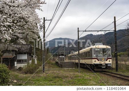 Toyama Chiho Railway Yokoe Station Toyama Chiho Railway Yokoe Station 118401064