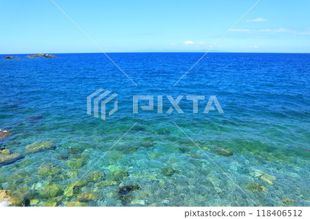 白崎海岸清澈的海水 白崎海岸清澈的海水 118406512