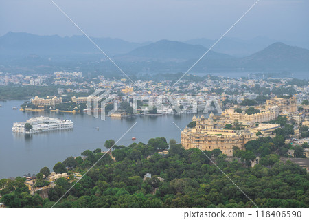 Scenery of lake palace and city palace at Udaipur in Rajasthan, India 118406590