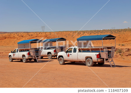 上羚羊峽谷遊覽起點交通車 上羚羊峽谷遊覽起點交通車 118407109