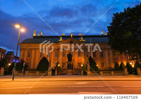 瑞典斯德哥爾摩貴族住宅在晚上 118407589