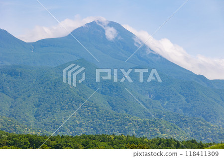 World Natural Heritage Site: Summer in Shiretoko, Hokkaido, Mount Rausu 118411309