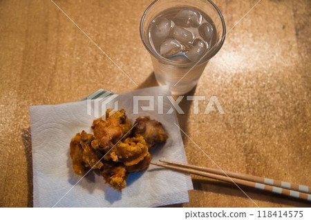 美味的炸雞小吃和楚海 美味的炸雞小吃和楚海 118414575