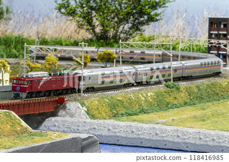 N gauge EF81 Cassiopeia 06 118416985