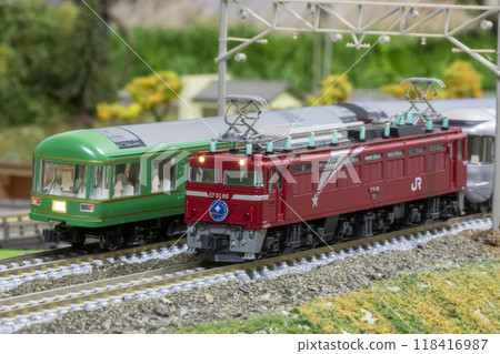 N gauge EF81 Cassiopeia Dream Space 02 118416987