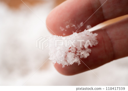 Coarse salt close-up Coarse salt close-up 118417339