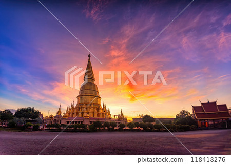 The pagoda is named Phra Mahathat Chedi Si Wiang Chai located in Li District, Lamphun Province, Thailand. 118418276