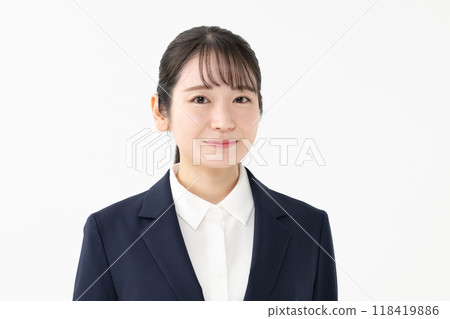穿西裝的年輕女子 穿西裝的年輕女子 118419886