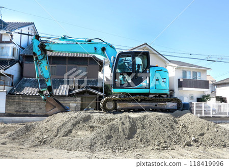 Parking lot construction site - Power shovel 118419996