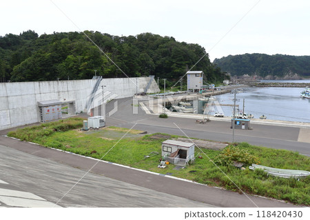Taro fishing port surrounded by a huge seawall (Miyako City, Iwate Prefecture) Taro fishing port surrounded by a huge seawall (Miyako City, Iwate Prefecture) 118420430