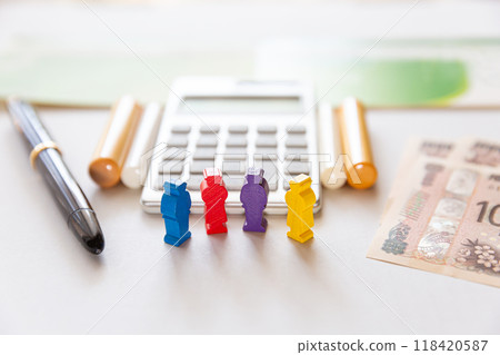 Property division, inheritance, money image, calculator, bankbook and seal 118420587