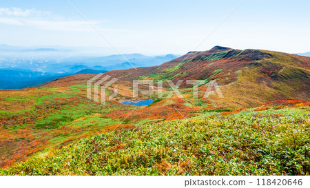 Climbing Mt. Yakeishi in autumn (peak of Mt. Yakeishi): View towards Mt. Yokodake and Senzuinuma Climbing Mt. Yakeishi in autumn (peak of Mt. Yakeishi): View towards Mt. Yokodake and Senzuinuma 118420646