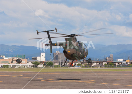 日本陸上自衛隊OH-6D觀測直升機起飛 日本陸上自衛隊OH-6D觀測直升機起飛 118421177