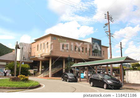 JR Sasayamaguchi Station building and station square JR Sasayamaguchi Station building and station square 118421186