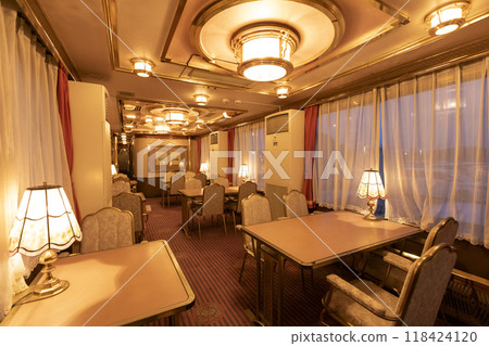 Yumekukan Dining Car Sunset View Interior 14 118424120