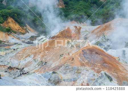 Smoke rising from Jigokudani Smoke rising from Jigokudani 118425888