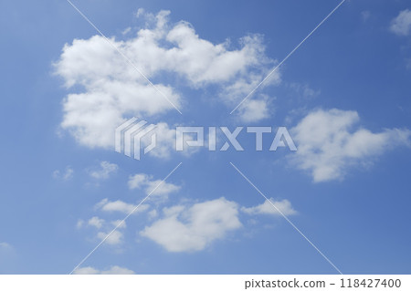 Autumn soft light, blue sky and clouds 118427400